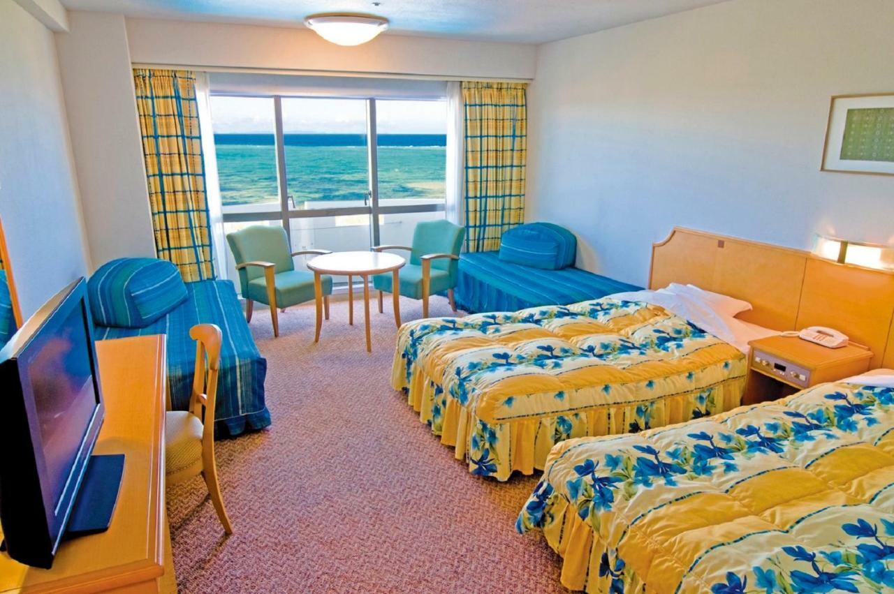 Royal Hotel Okinawa Zanpamisaki Yomitan Eksteriør billede